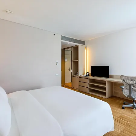 Hilton Garden Venice Местре